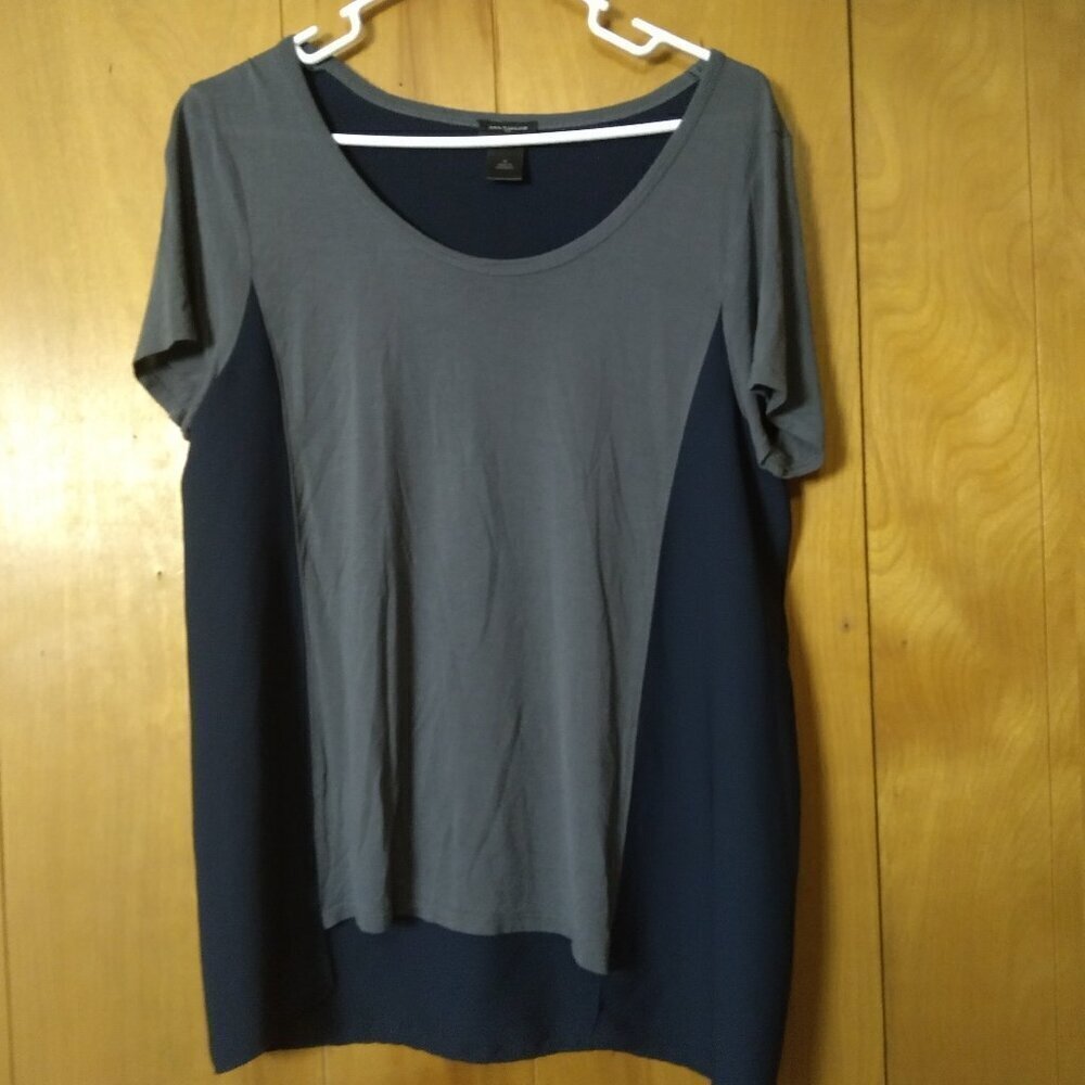 Ann Taylor Two Toned Pullover Short Sleeve Blouse Semi Sheer Size Medium READ